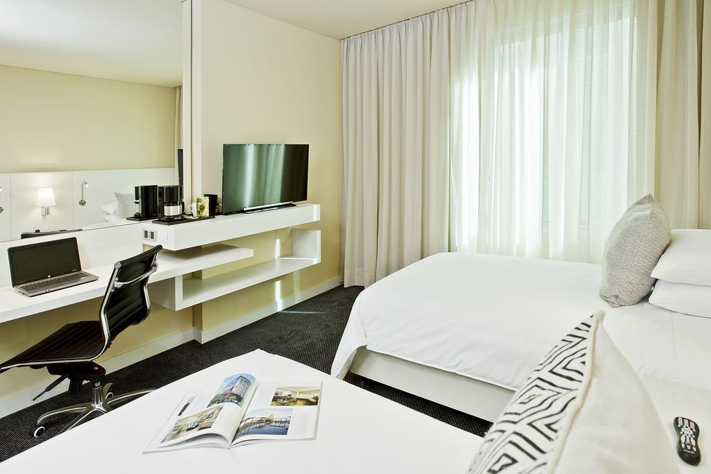 Movich Buro 26 Hotel Bogota Exterior photo A typical room at the hotel