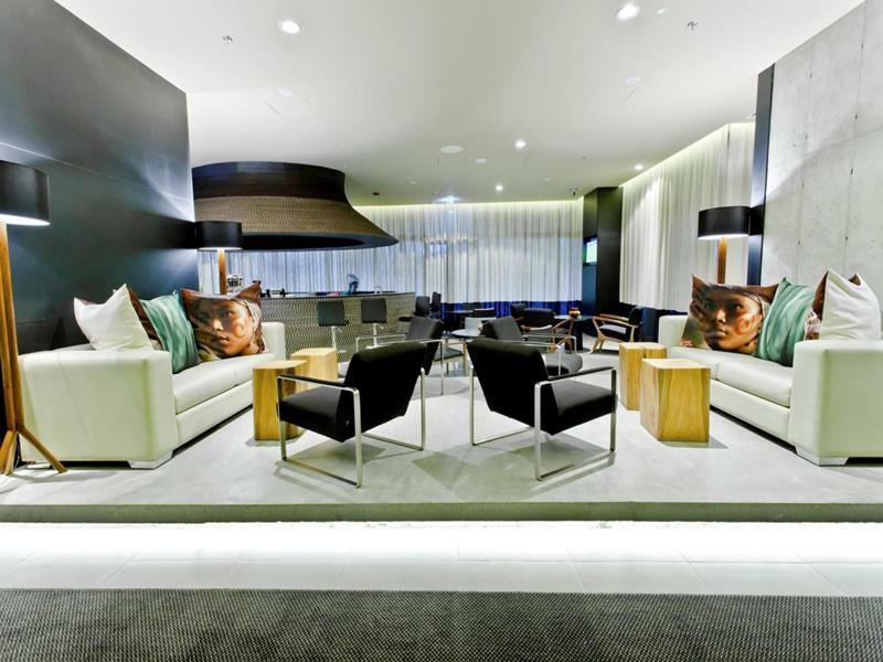 Movich Buro 26 Hotel Bogota Exterior photo The lounge at the airport