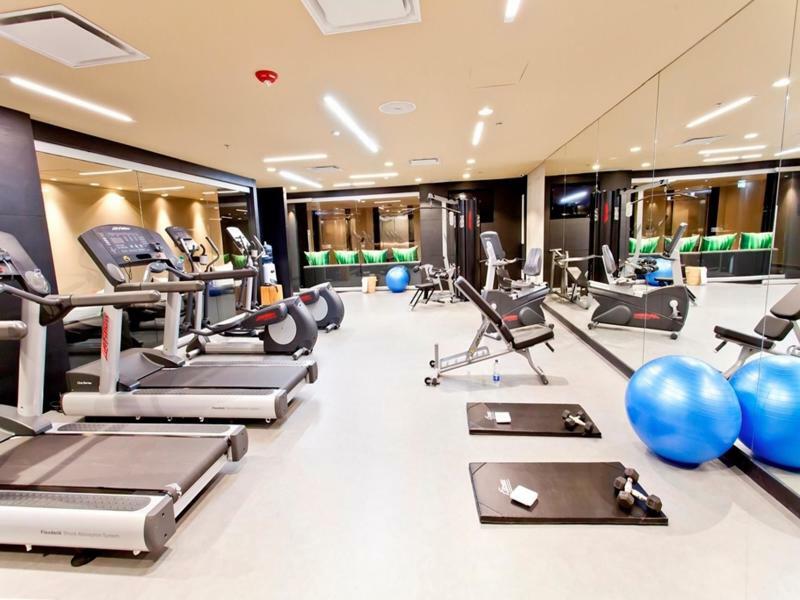 Movich Buro 26 Hotel Bogota Exterior photo The gym at the hotel