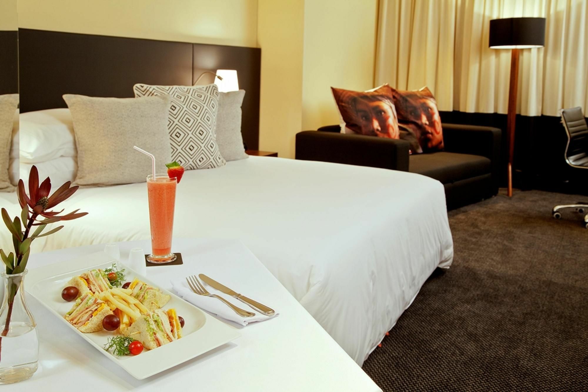 Movich Buro 26 Hotel Bogota Exterior photo A room at the hotel
